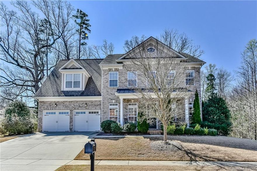 Welcome HOME! This meticulously maintained BEAUTY has it all! Open plans, HW/main, gas fireplace in family/r, spacious kitchen w/SS appliances, breakfast nook, Guest SUIT/main. 5-piece master RETREAT, giant double walk ins, huge BONUS. Green, fenced, private backyard perfect for relaxing or entertaining/wooded adj. lots. Inground irrigation back/front yard. Excellent amenities/air-nasium basketball court.
Close to shopping/highways. Highly sought after Fort Mill schools, low SC taxes.