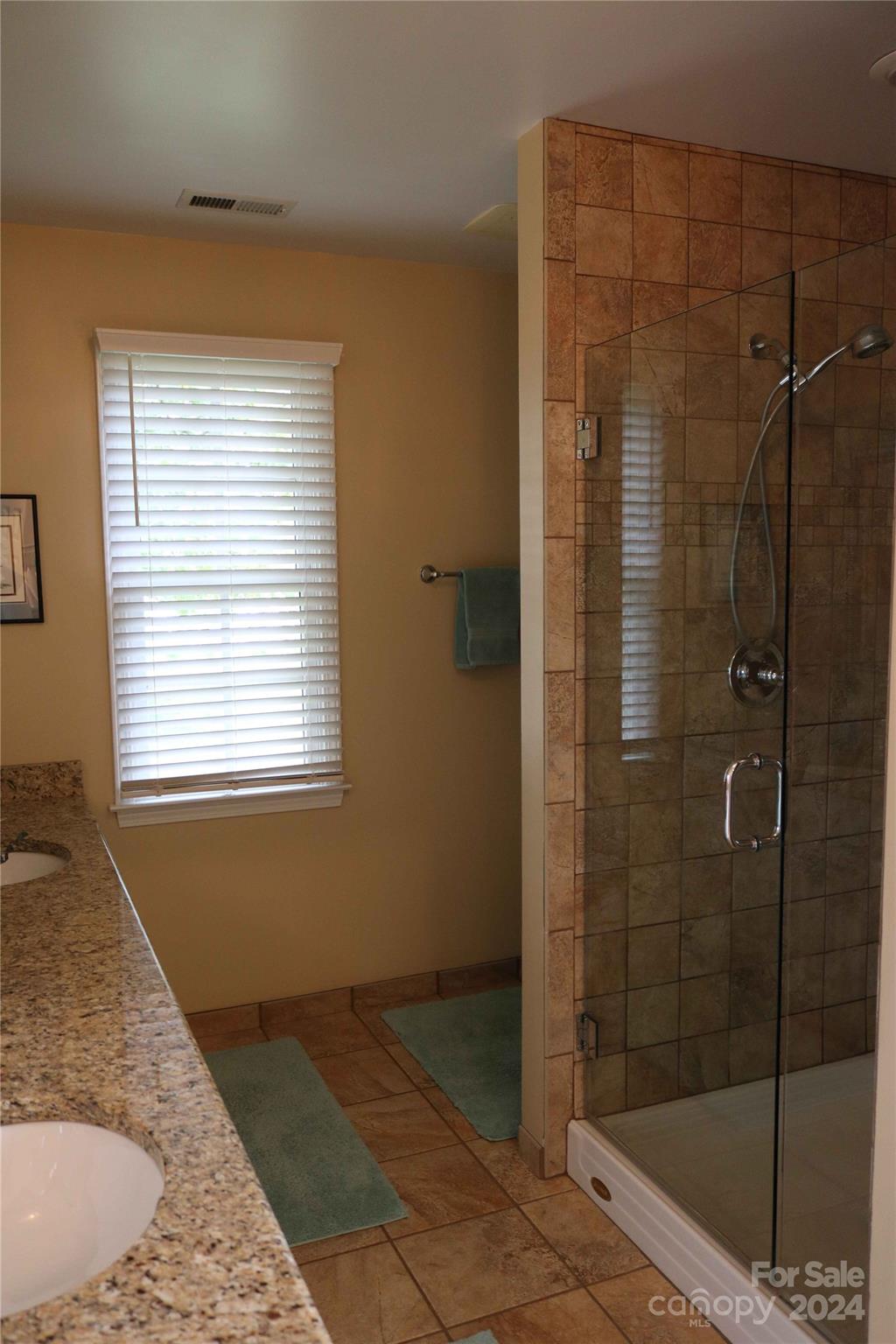 Carolando - Residential