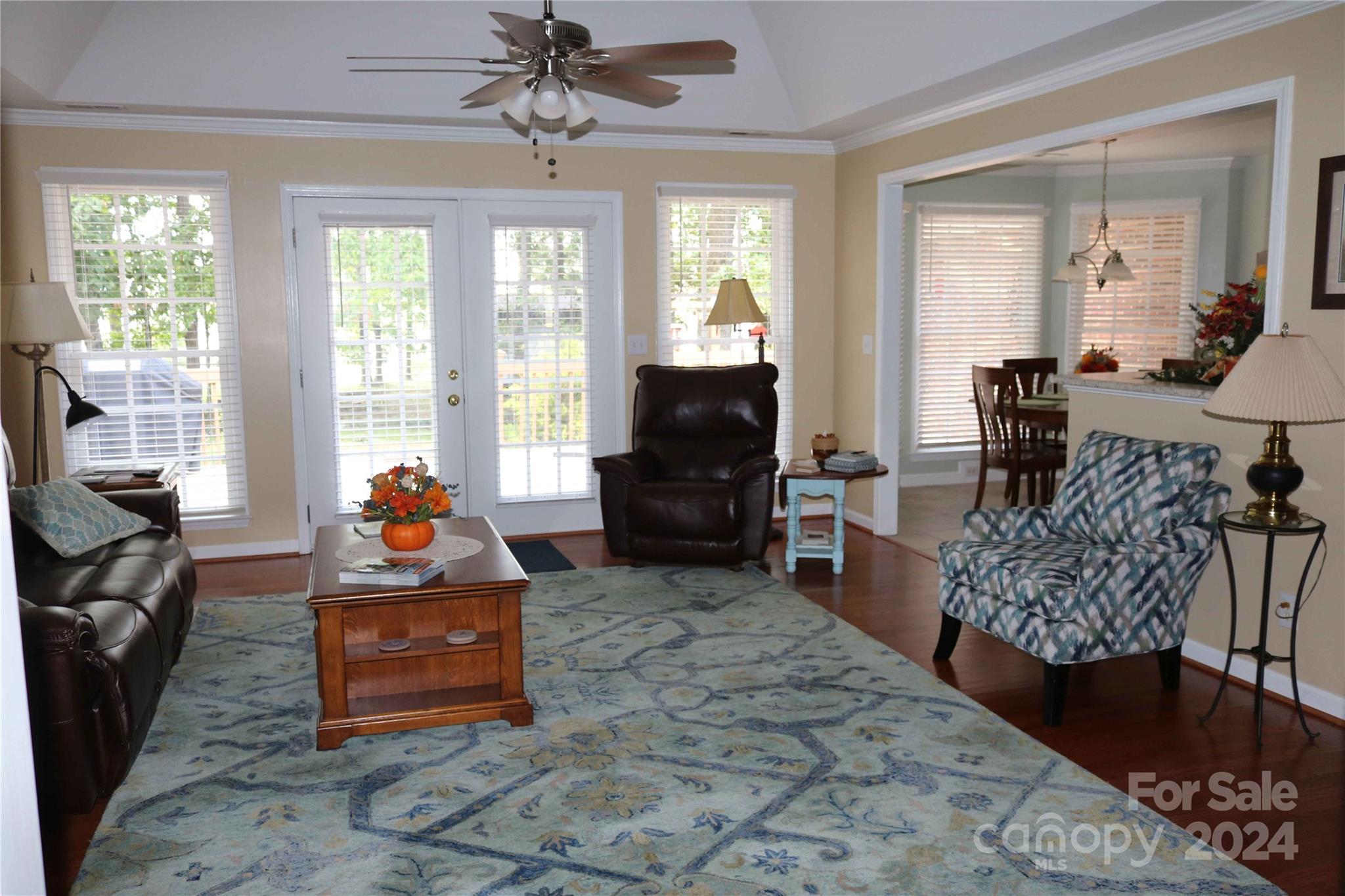 Carolando - Residential