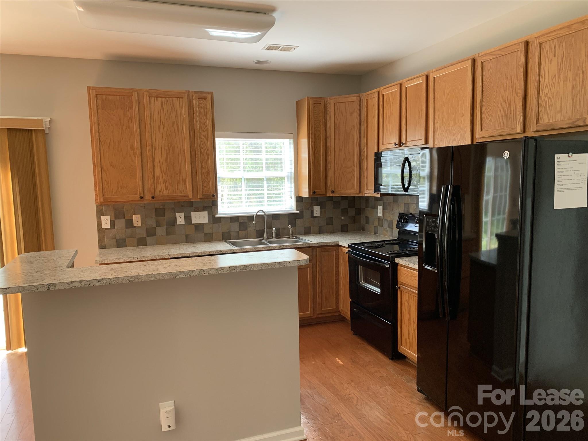 Crismark - Residential Lease