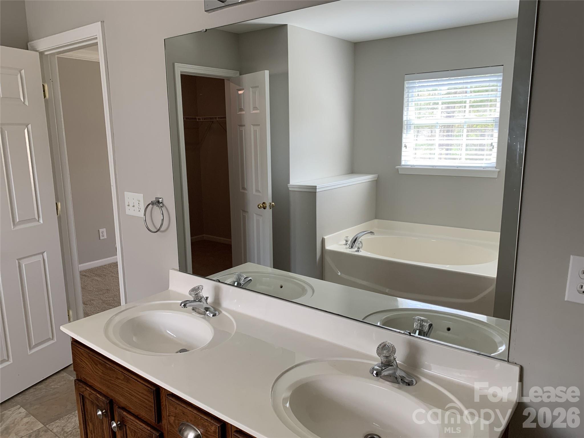 Crismark - Residential Lease