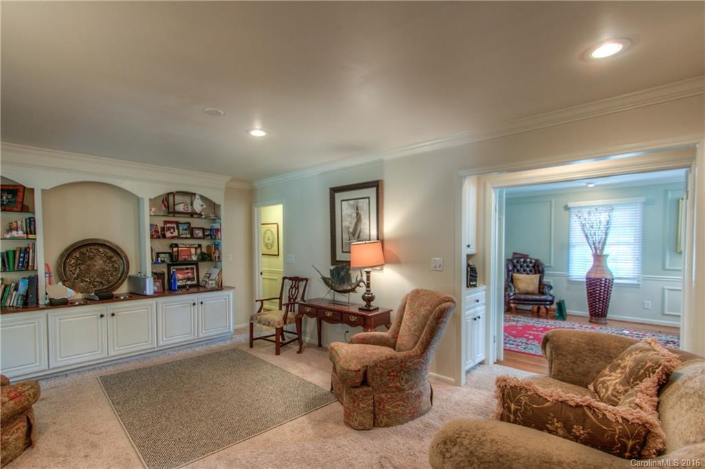 Country Club Estates - Residential