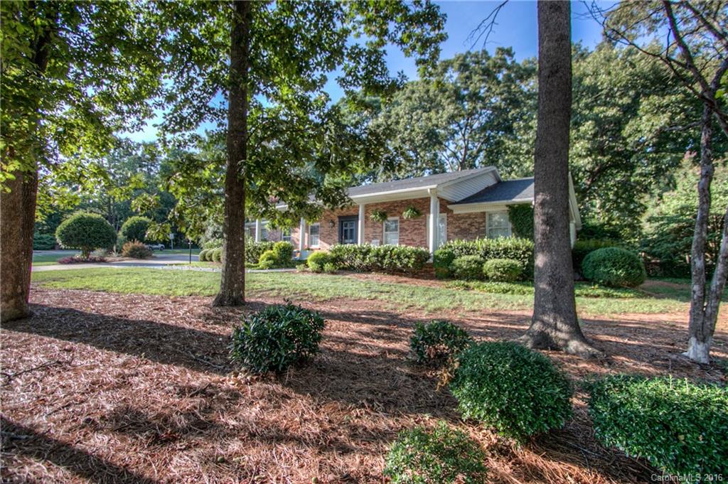 Country Club Estates - Residential