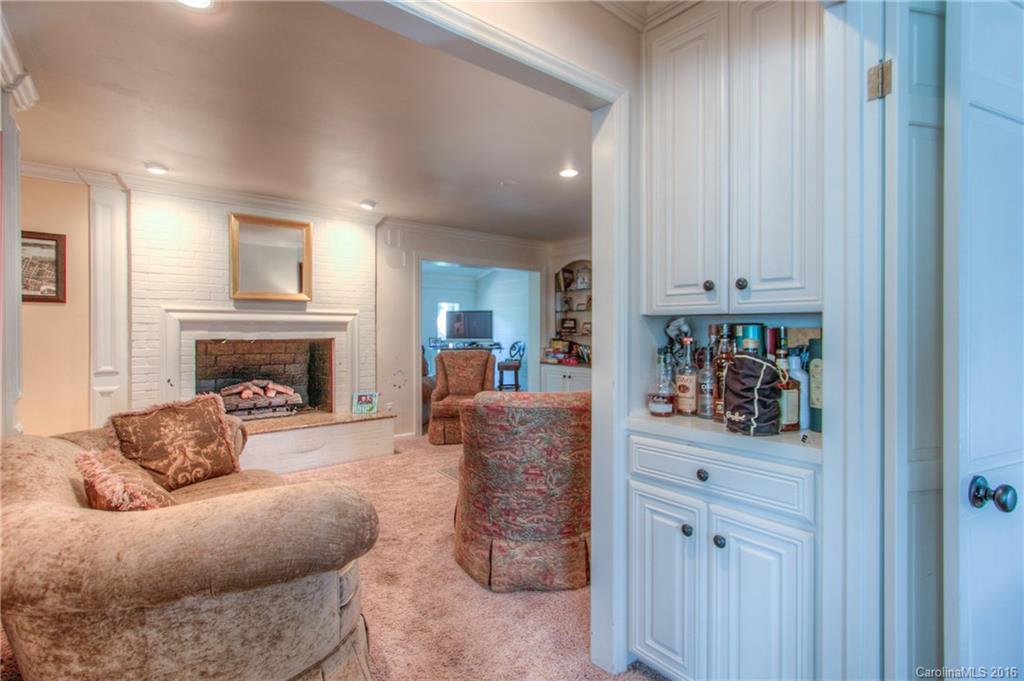 Country Club Estates - Residential