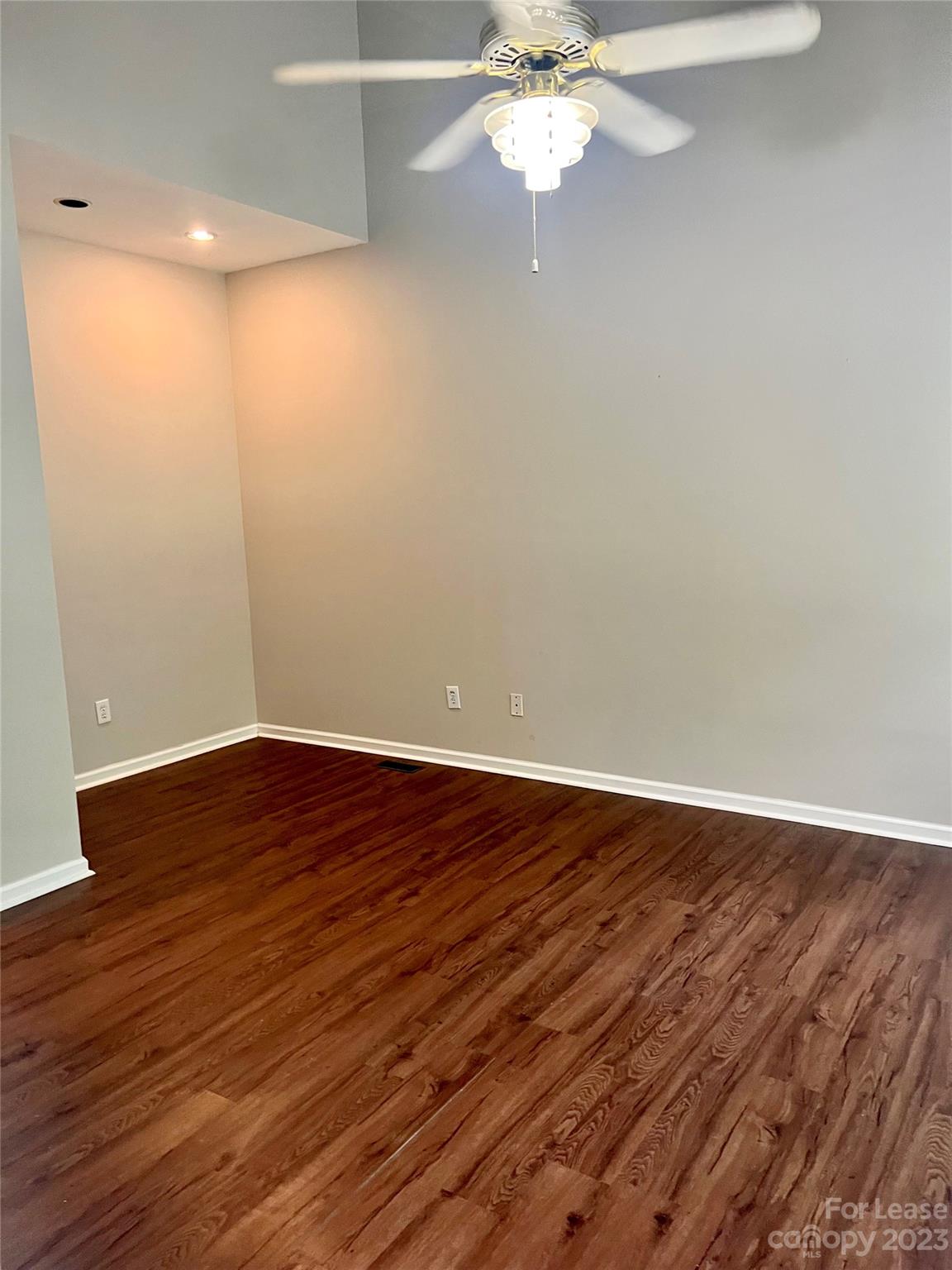 Shadow Lake - Residential Lease