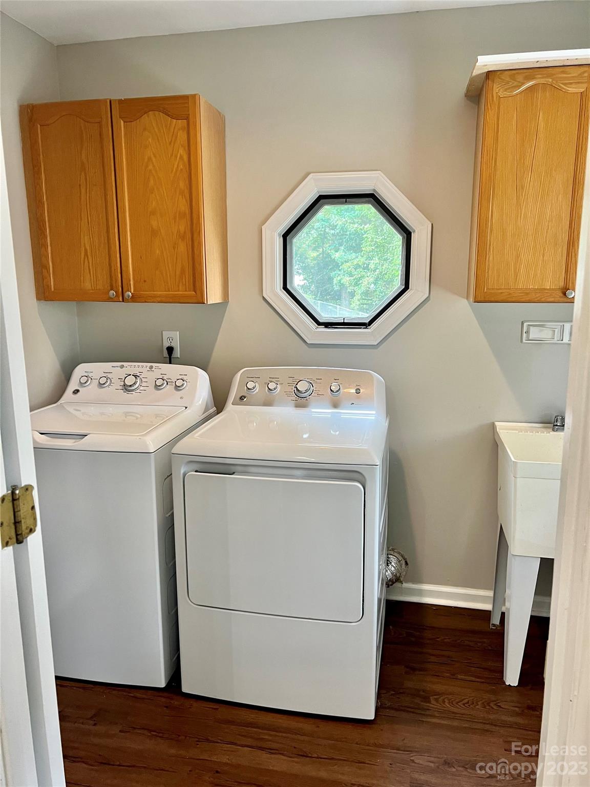 Shadow Lake - Residential Lease