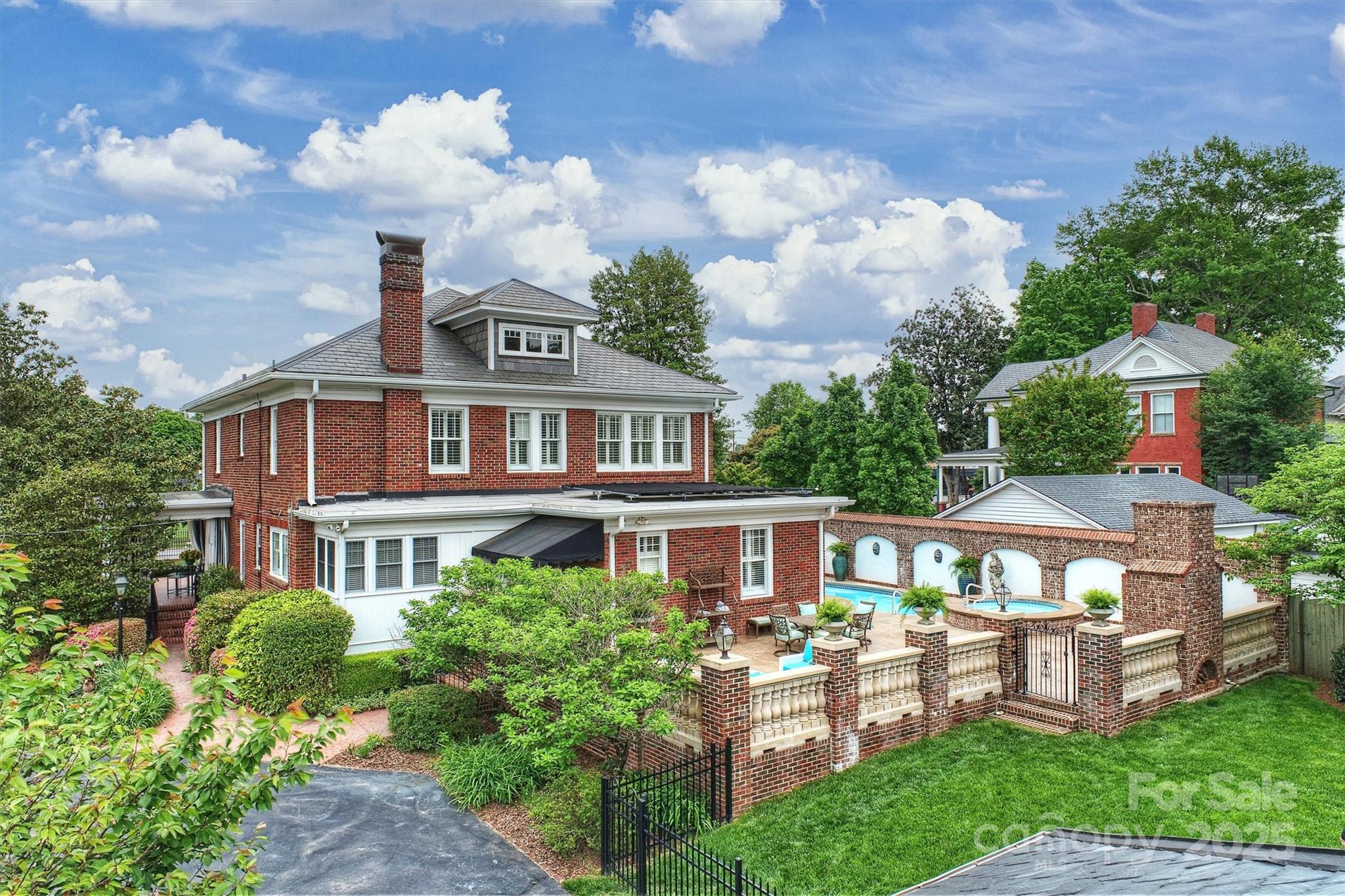 215 N Main Street