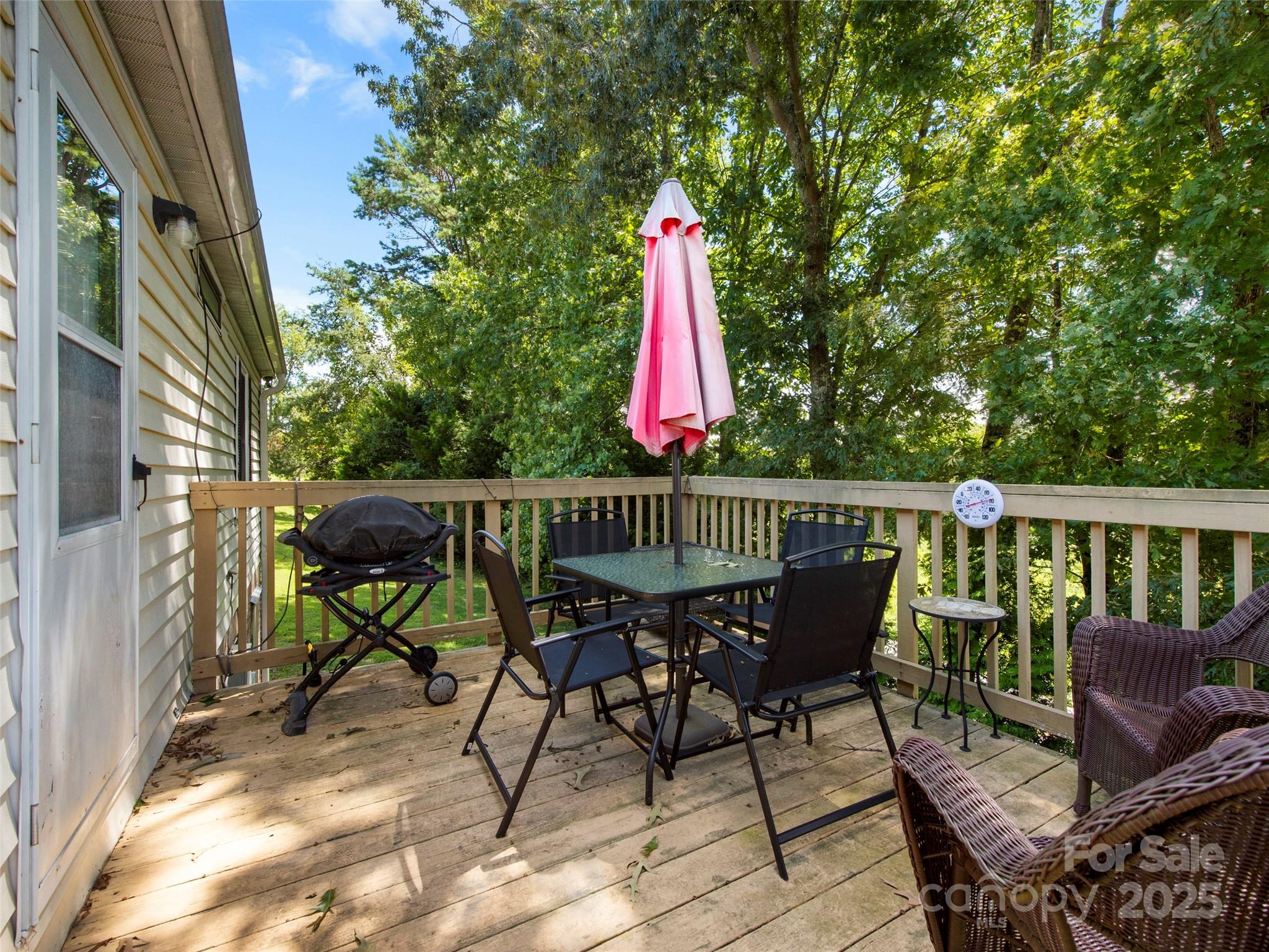 200 Cranbrook Circle