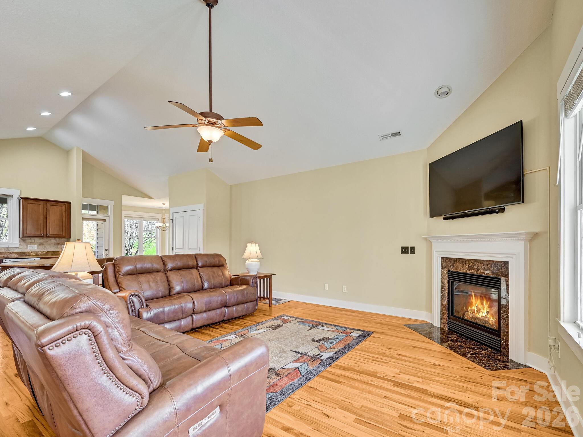 24 Creekside View Drive