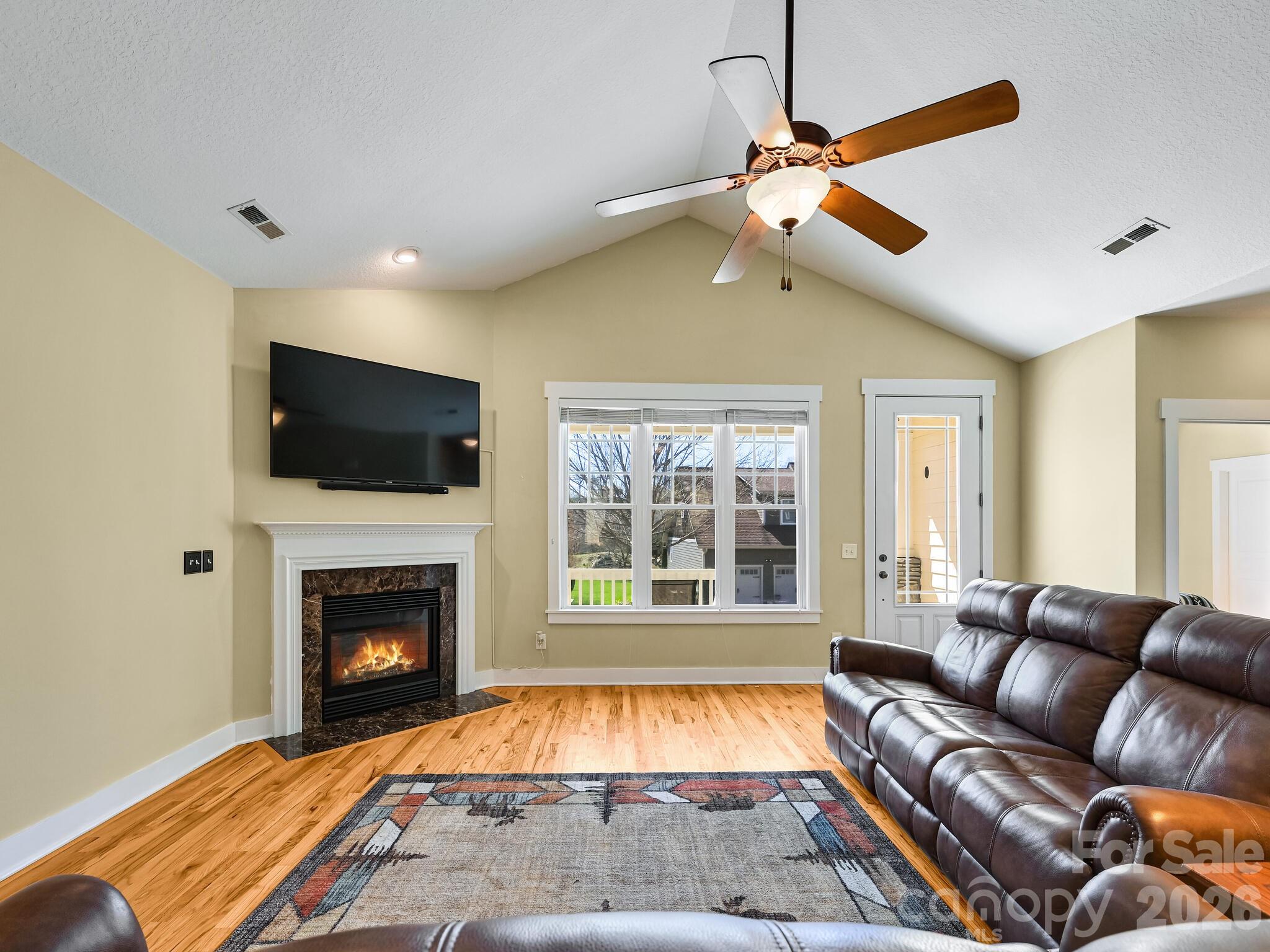 24 Creekside View Drive