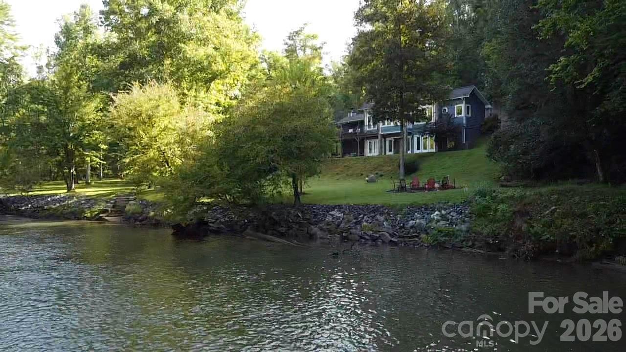 1130 Lost River Trail