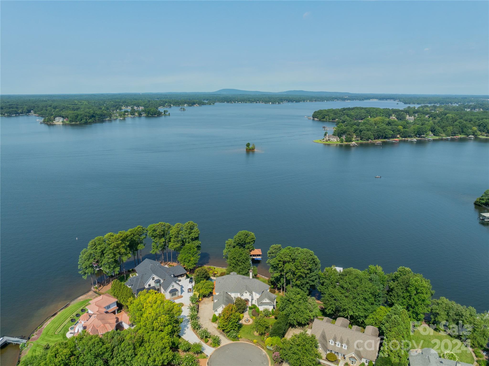 The Harbour at the Pointe - Residential