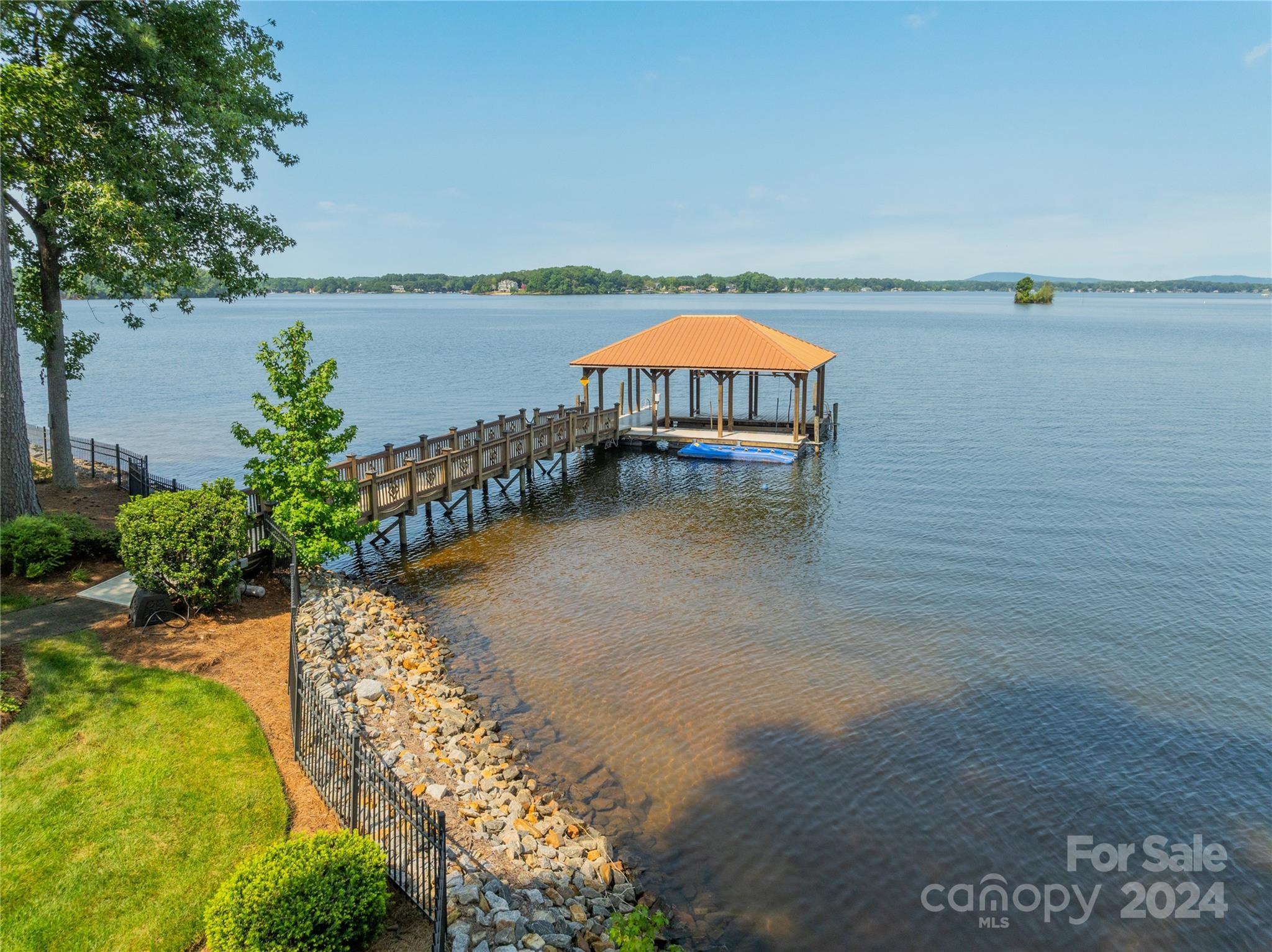 The Harbour at the Pointe - Residential