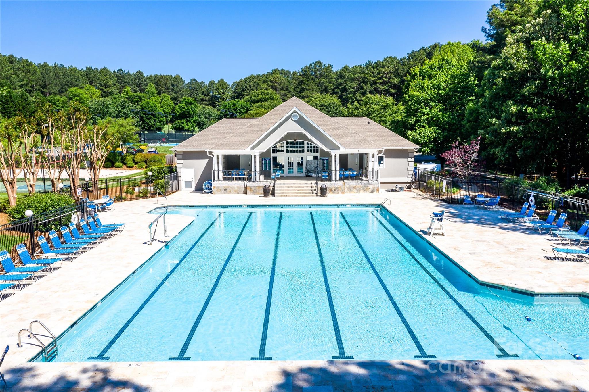 The Harbour at the Pointe - Residential