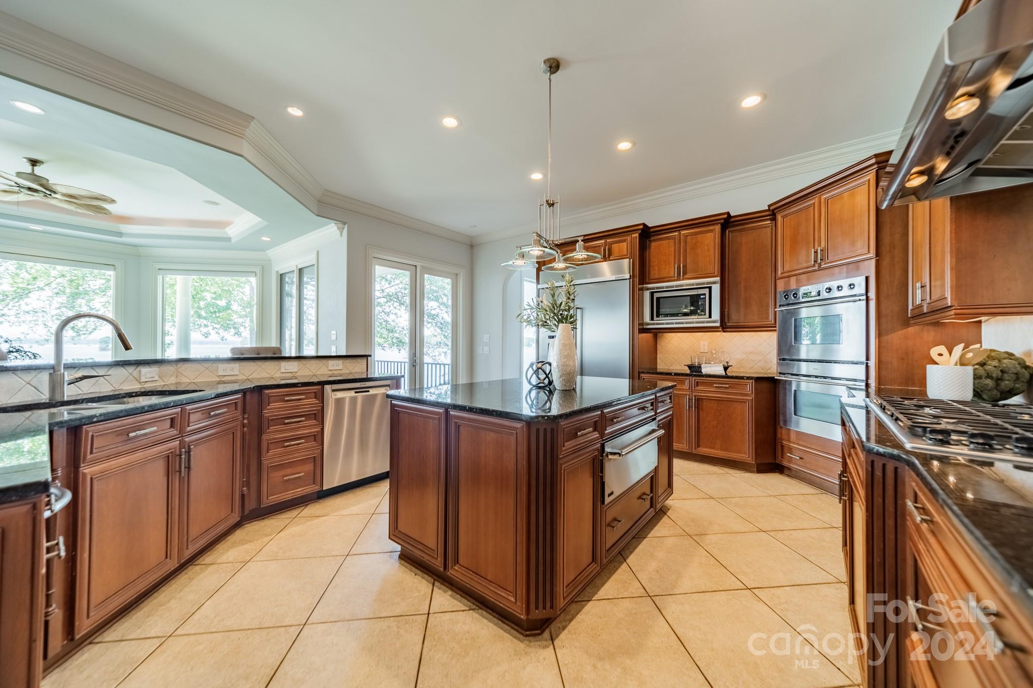 The Harbour at the Pointe - Residential