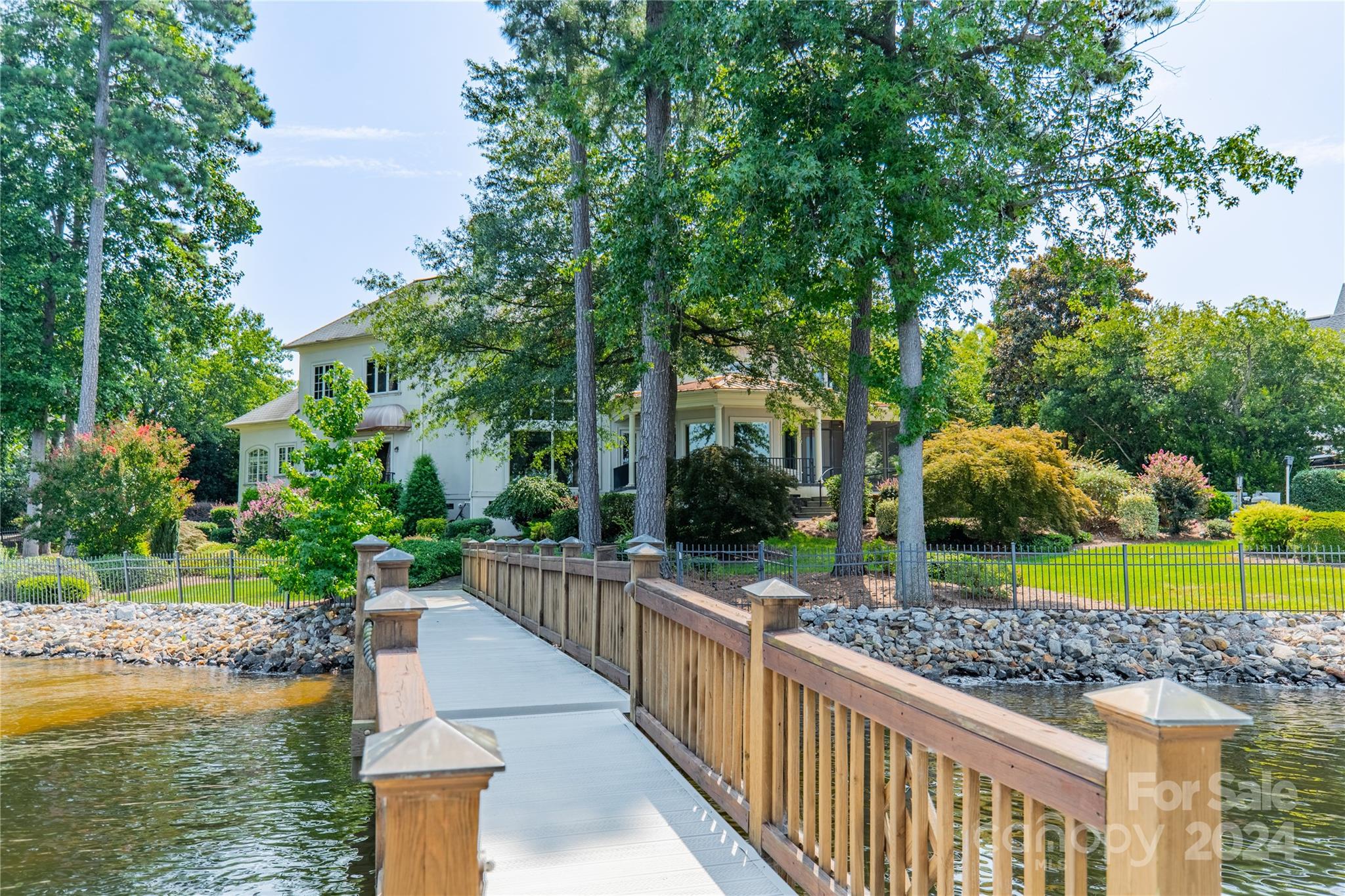 The Harbour at the Pointe - Residential