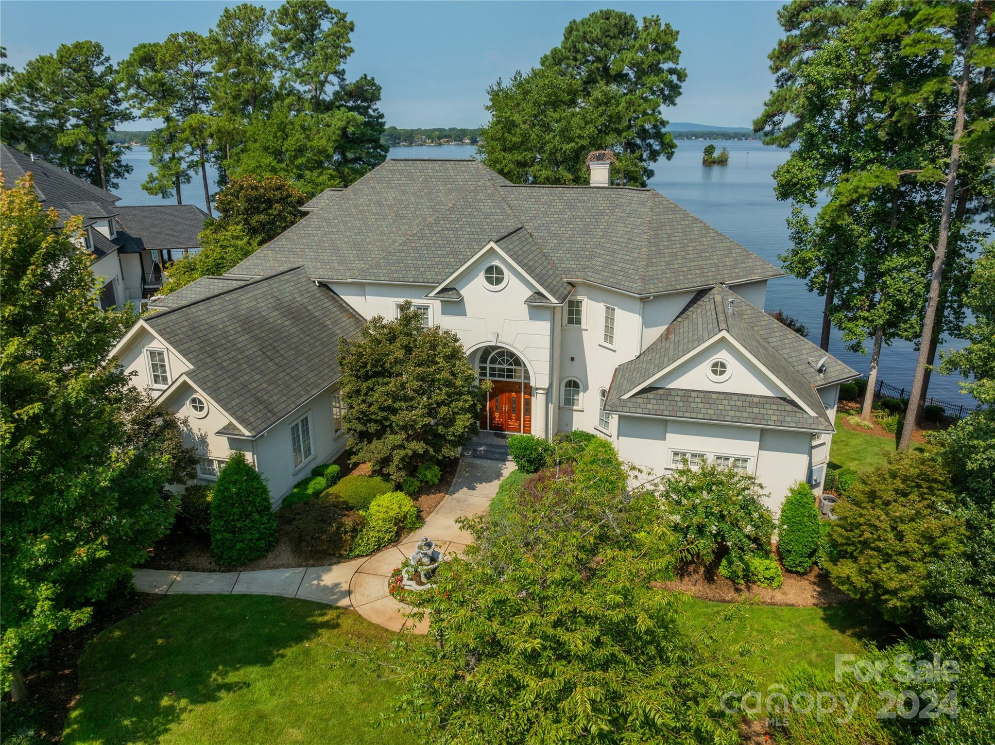 The Harbour at the Pointe - Residential