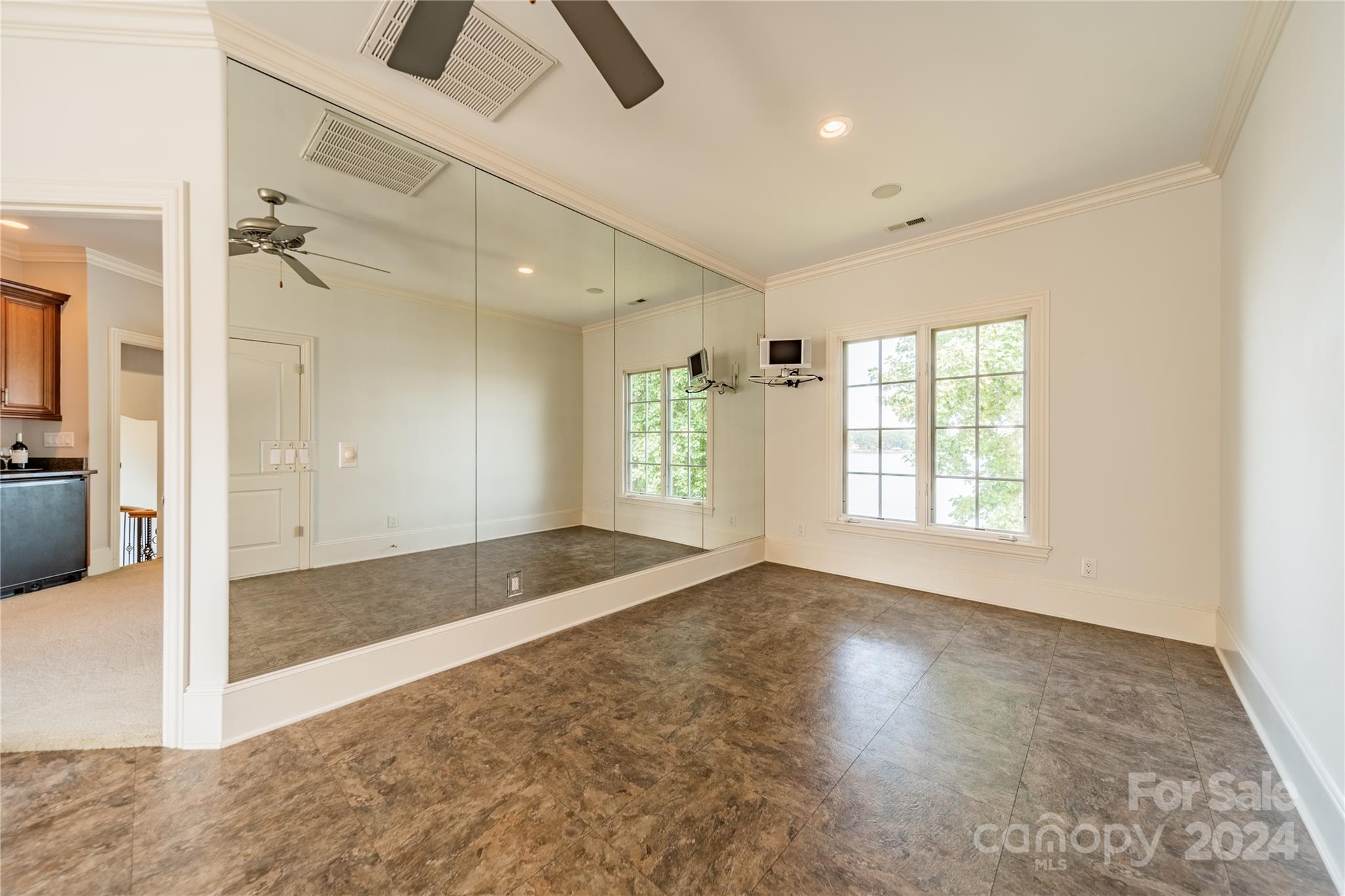 The Harbour at the Pointe - Residential