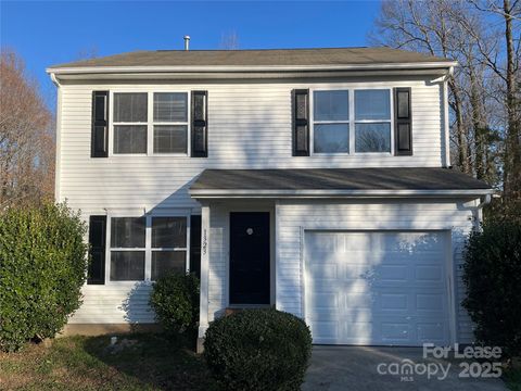 Photo of 1323 Winding Branch Court, Charlotte, NC 28216 (MLS # 4326738)