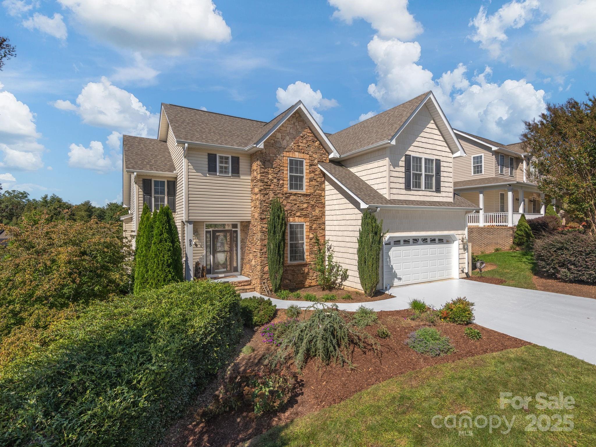 95 Driftstone Circle