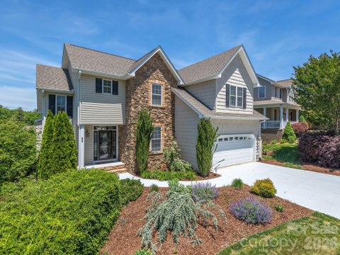 Photo of 95 Driftstone Circle, Arden, NC 28704 (MLS # 4304837)