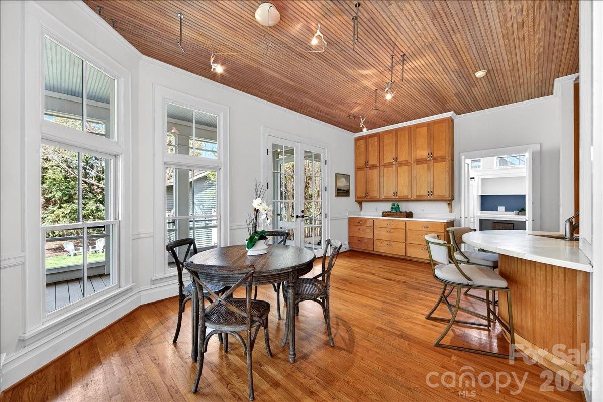 Myers Park - Residential