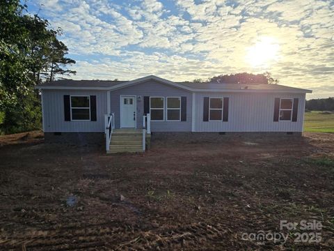 Photo of 538 Eagle Mills Road, Hamptonville, NC 27020 (MLS # 4311775)