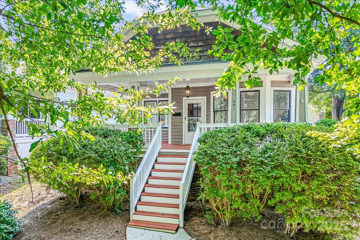901 Woodruff Place