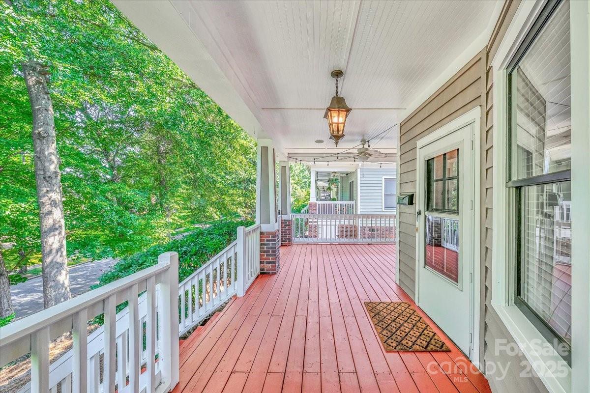 901 Woodruff Place