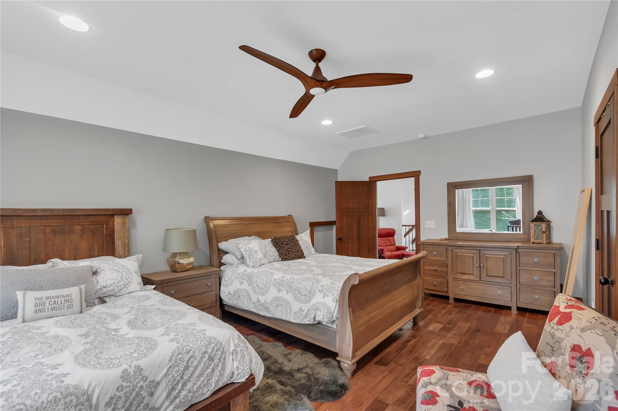 Vista At Bills Mountain - Residential