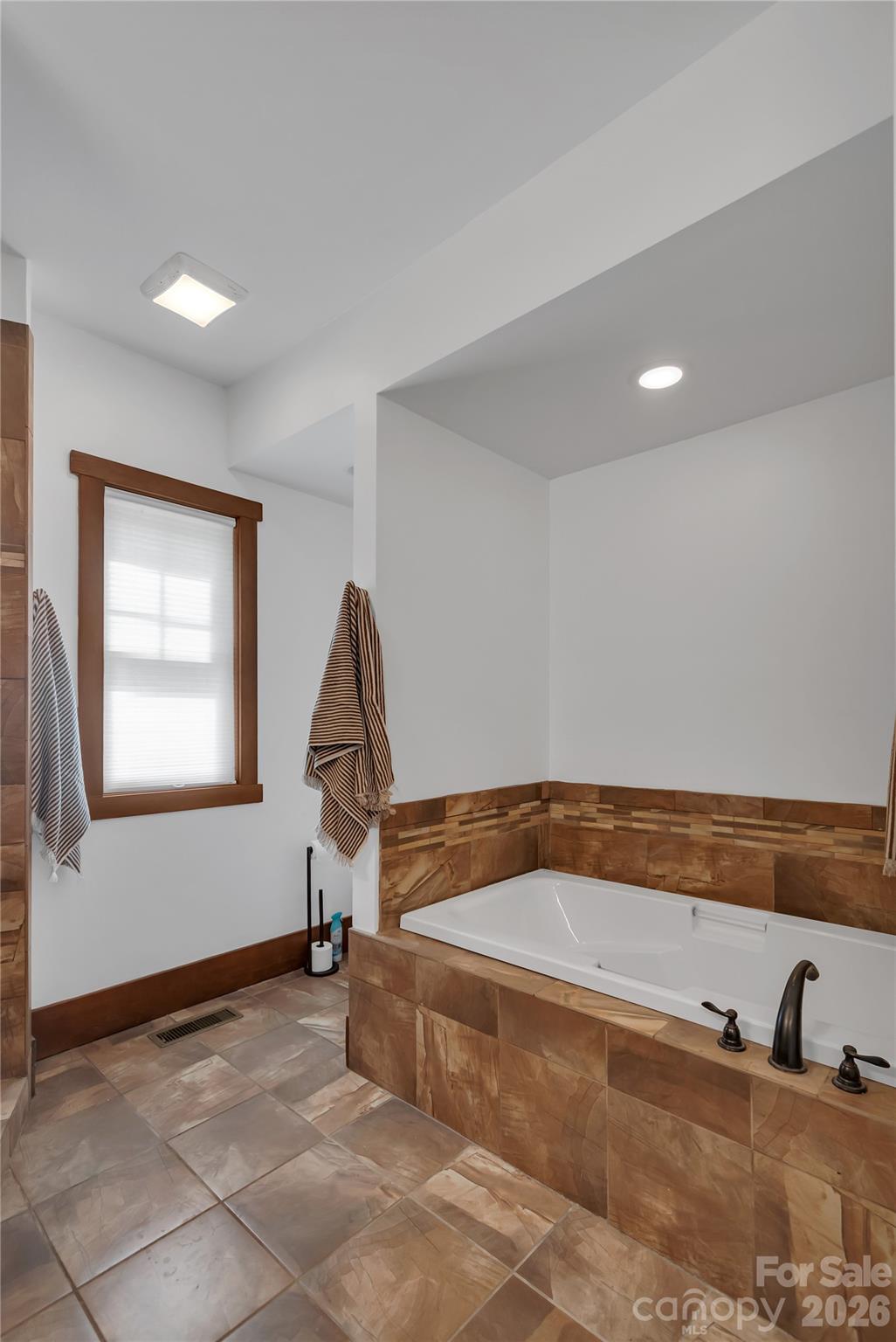 Vista At Bills Mountain - Residential