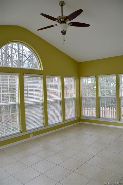 Autumn Cove At Lake Wylie - Residential