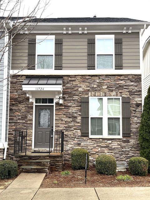 11724 Blessington Road Huntersville NC 28978
