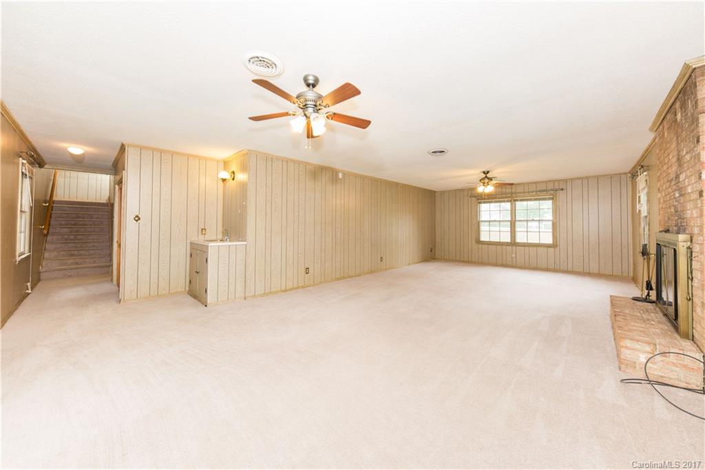 Country Club Estates - Residential