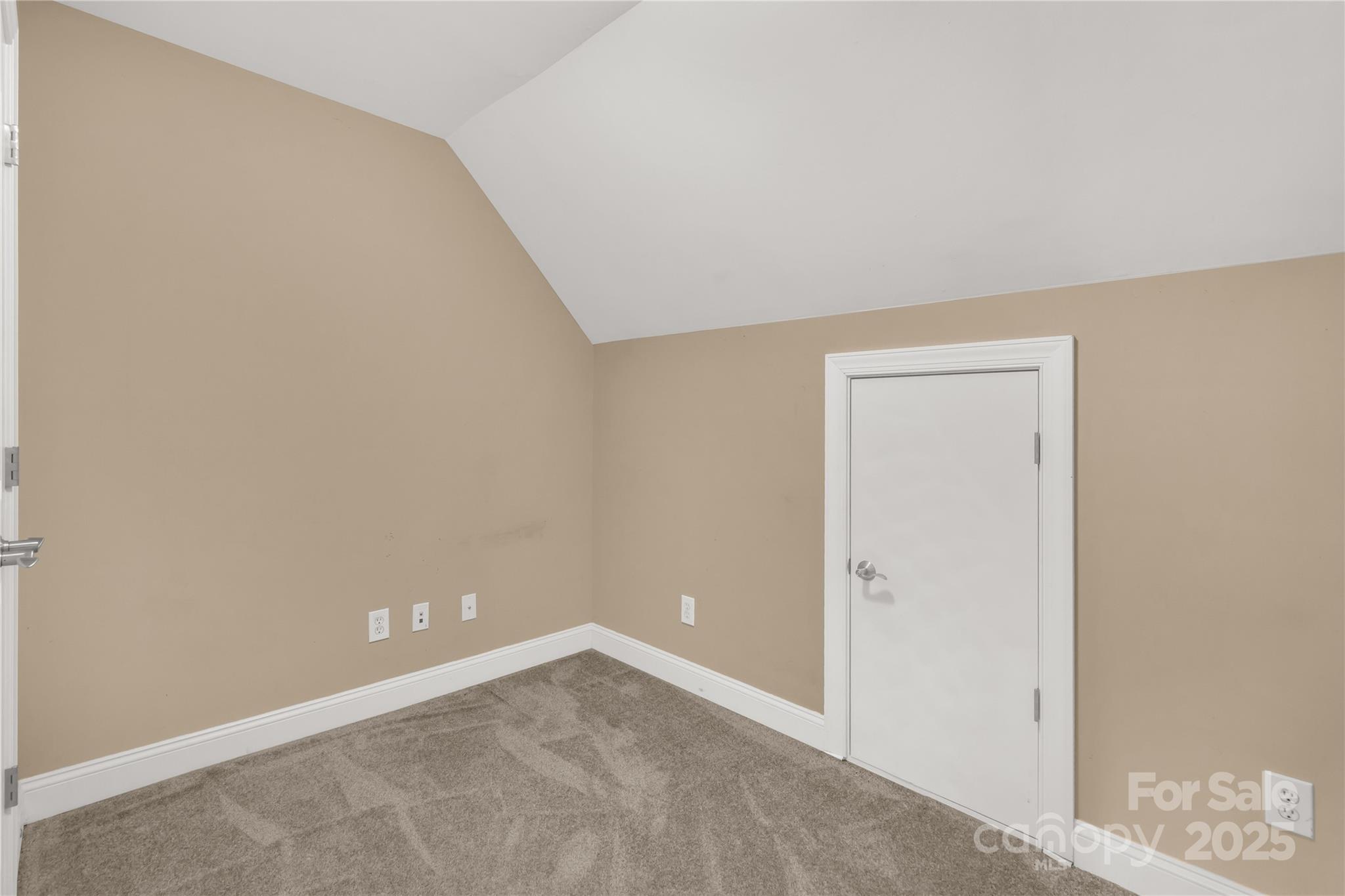 Eagle Glen - Residential