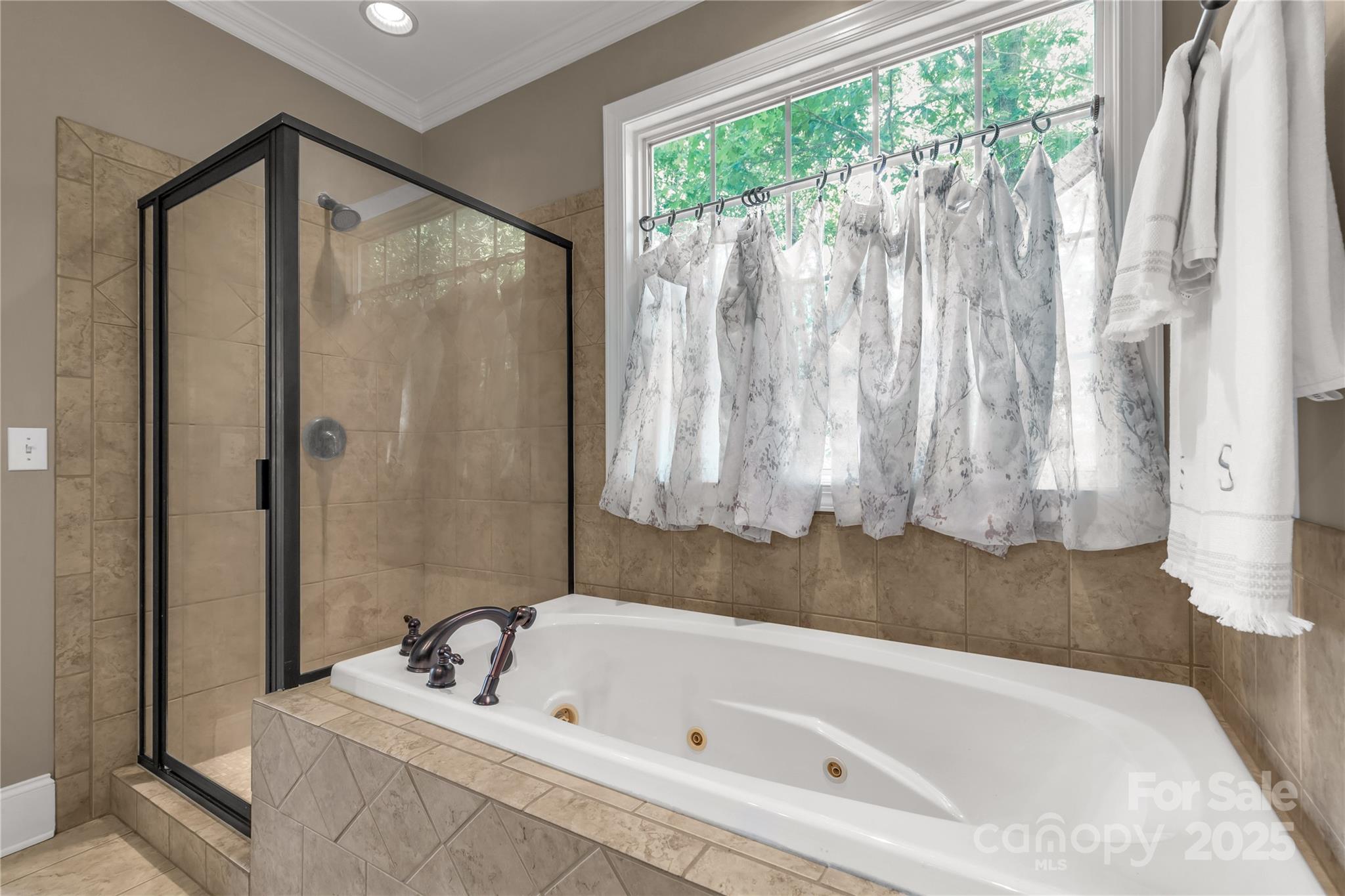 Eagle Glen - Residential