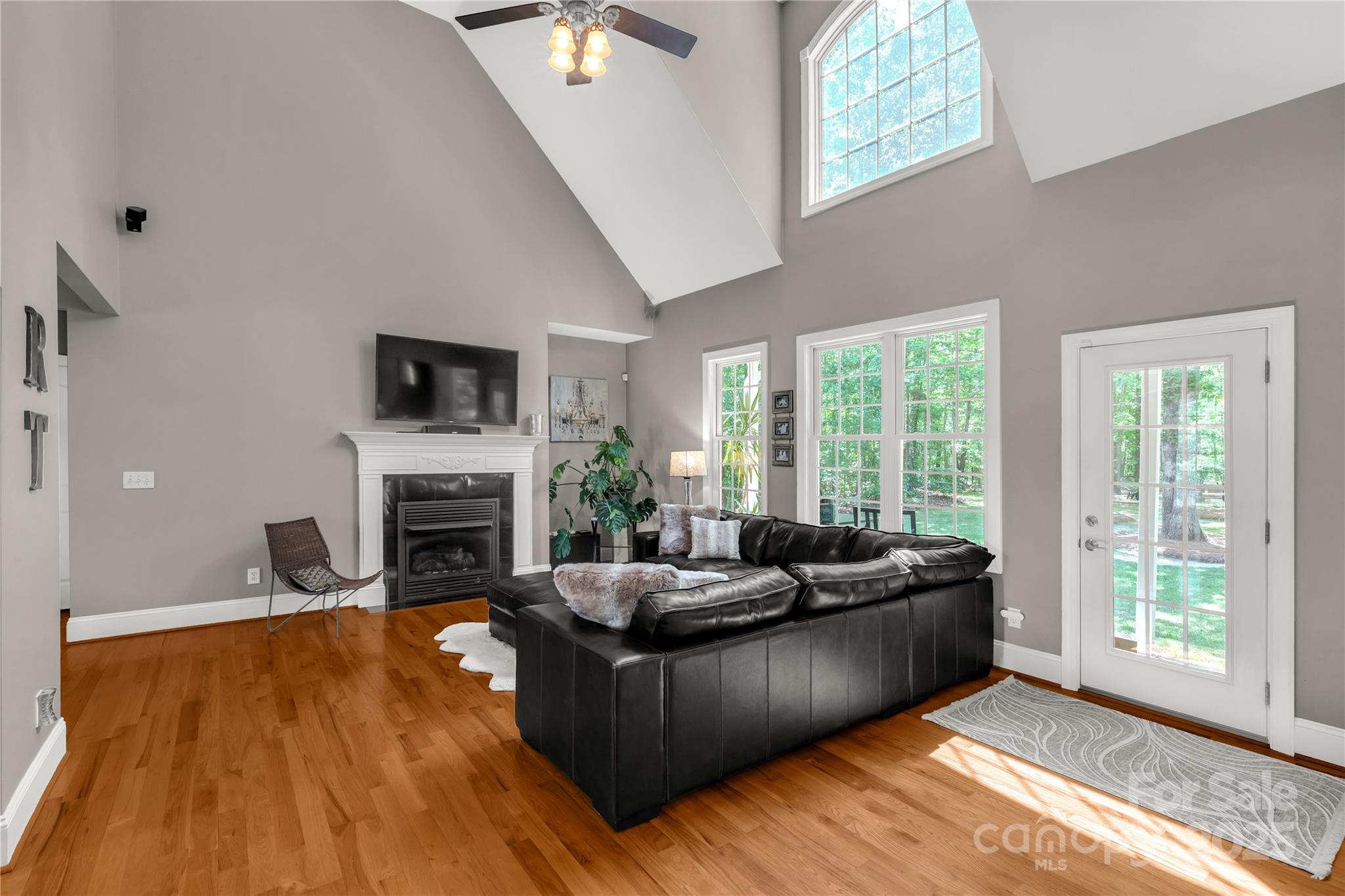 Eagle Glen - Residential