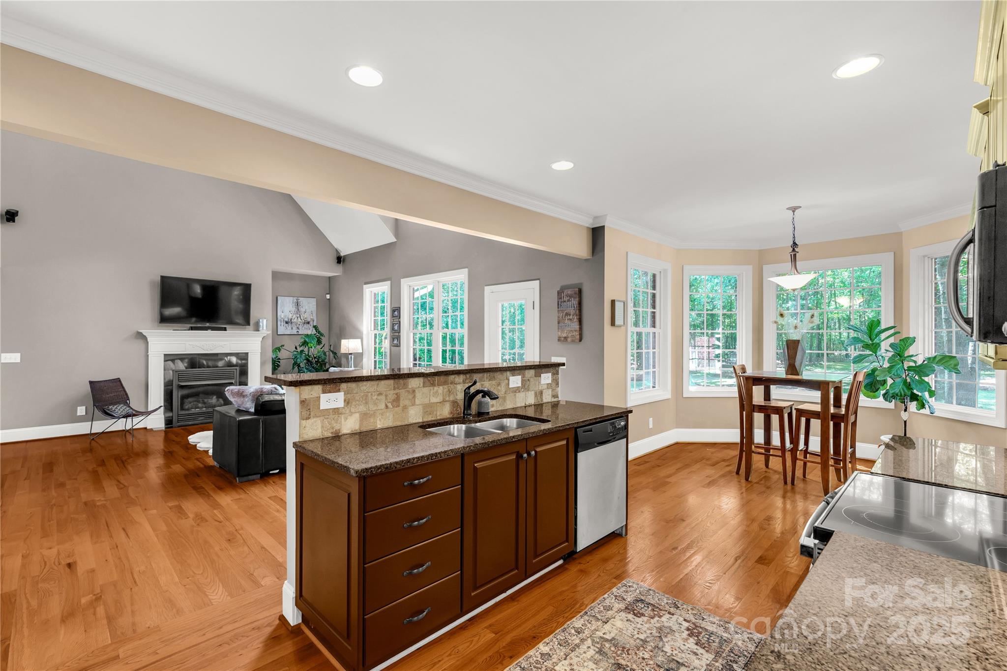 Eagle Glen - Residential