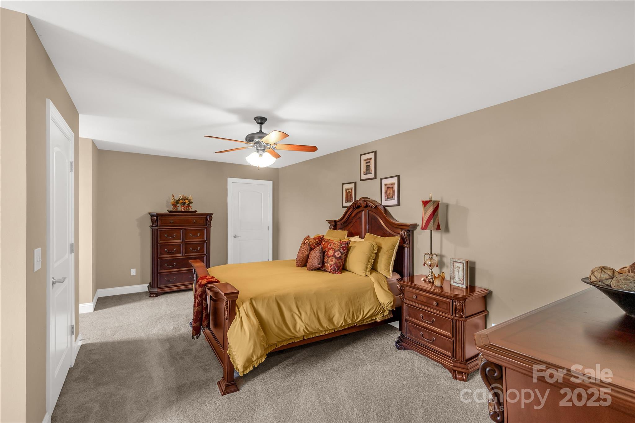 Eagle Glen - Residential