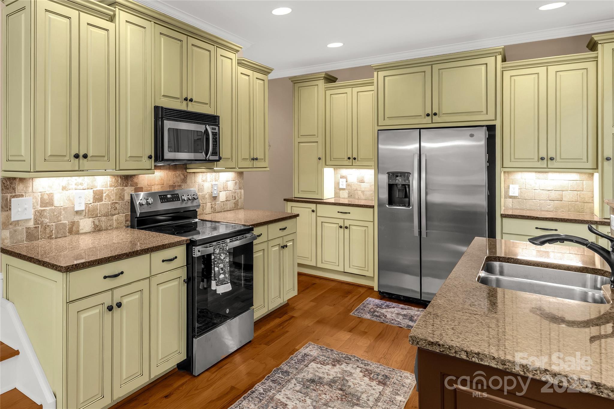 Eagle Glen - Residential