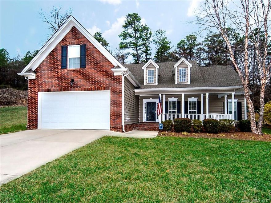 This gorgeous, open-concept home has all of the upgraded finishes you are looking for in the location you want.  Hardwood floors in foyer, tile in baths, updated light fixtures & wired for sound in the living room & outside.  The kitchen offers granite, Stainless Steel appliances, & 42" cabinets w/crown molding.
The over-sized master bedroom features a HUGE walk-in closet & study/reading nook.
The private cul-de-sac lot offers a deck w/large tree-lined backyard perfect for entertaining.