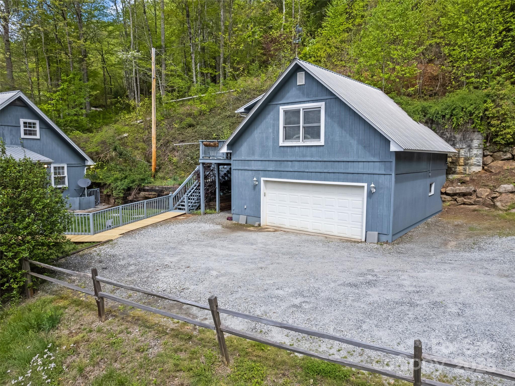195 Three Springs Road