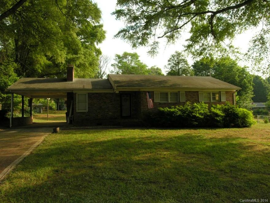 Ready for someone to fix up, put your elbow grease to work here. 3BR, 1BA. Den with fireplace, galley kitchen with breakfast area, nice patio and large backyard. Brick driveway. Jackson Park area close to I-85.
