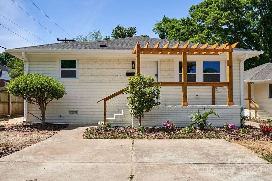 Extraordinary opportunity with these two duplex units that have been renovated in the heart of Plaza Midwood. Secure this property now. Amazing opportunity.