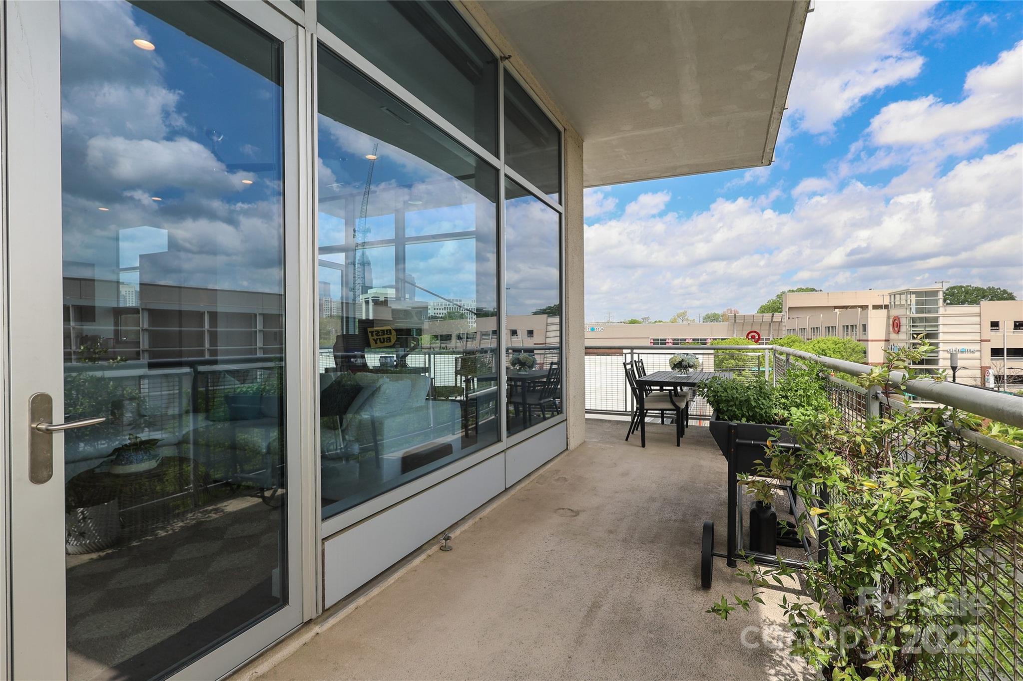 Metropolitan - Residential