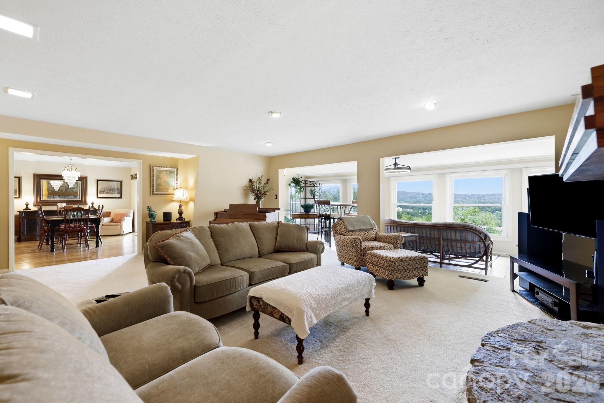 16 Audubon Drive