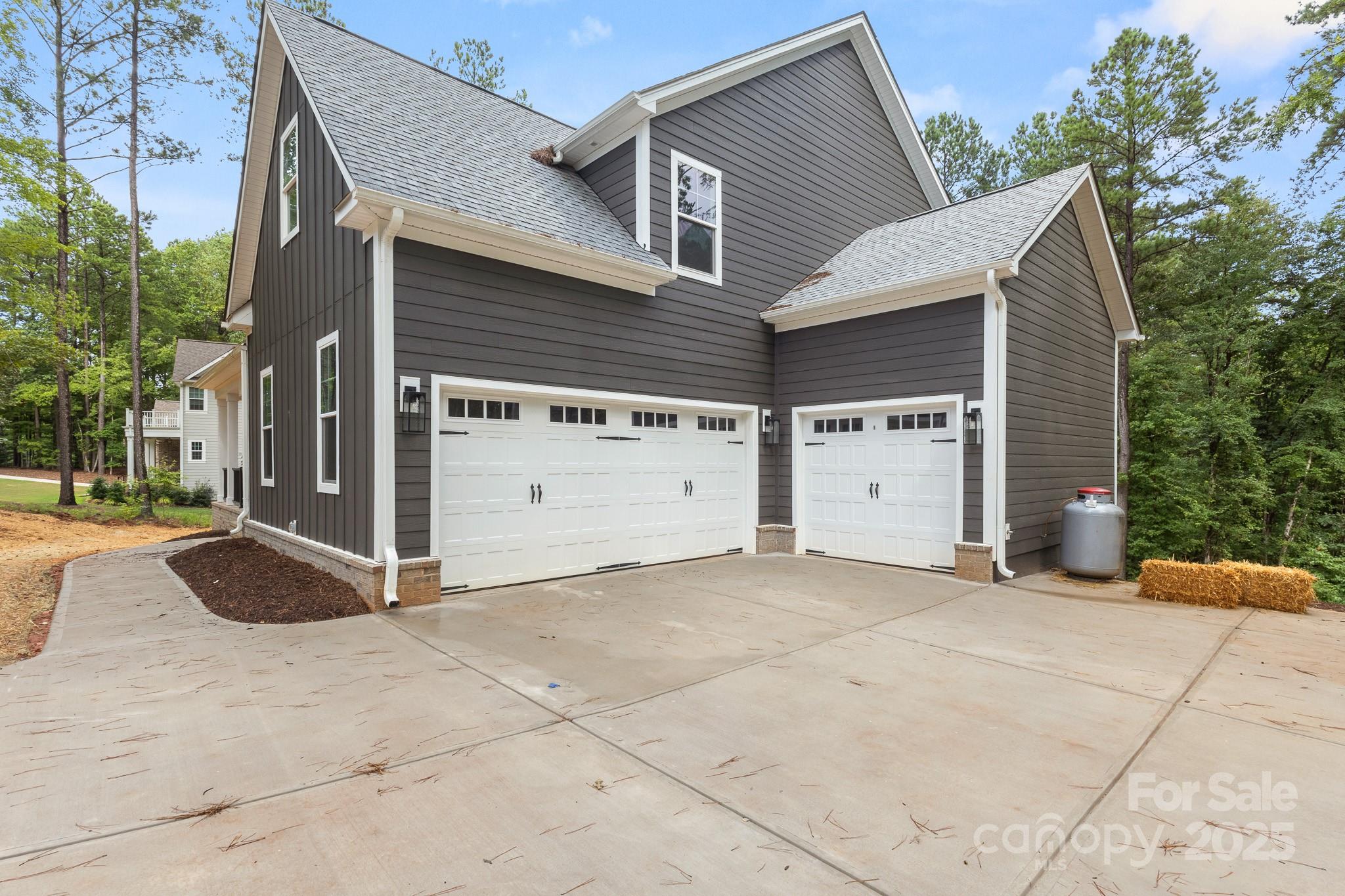 6782 Kingfisher Court