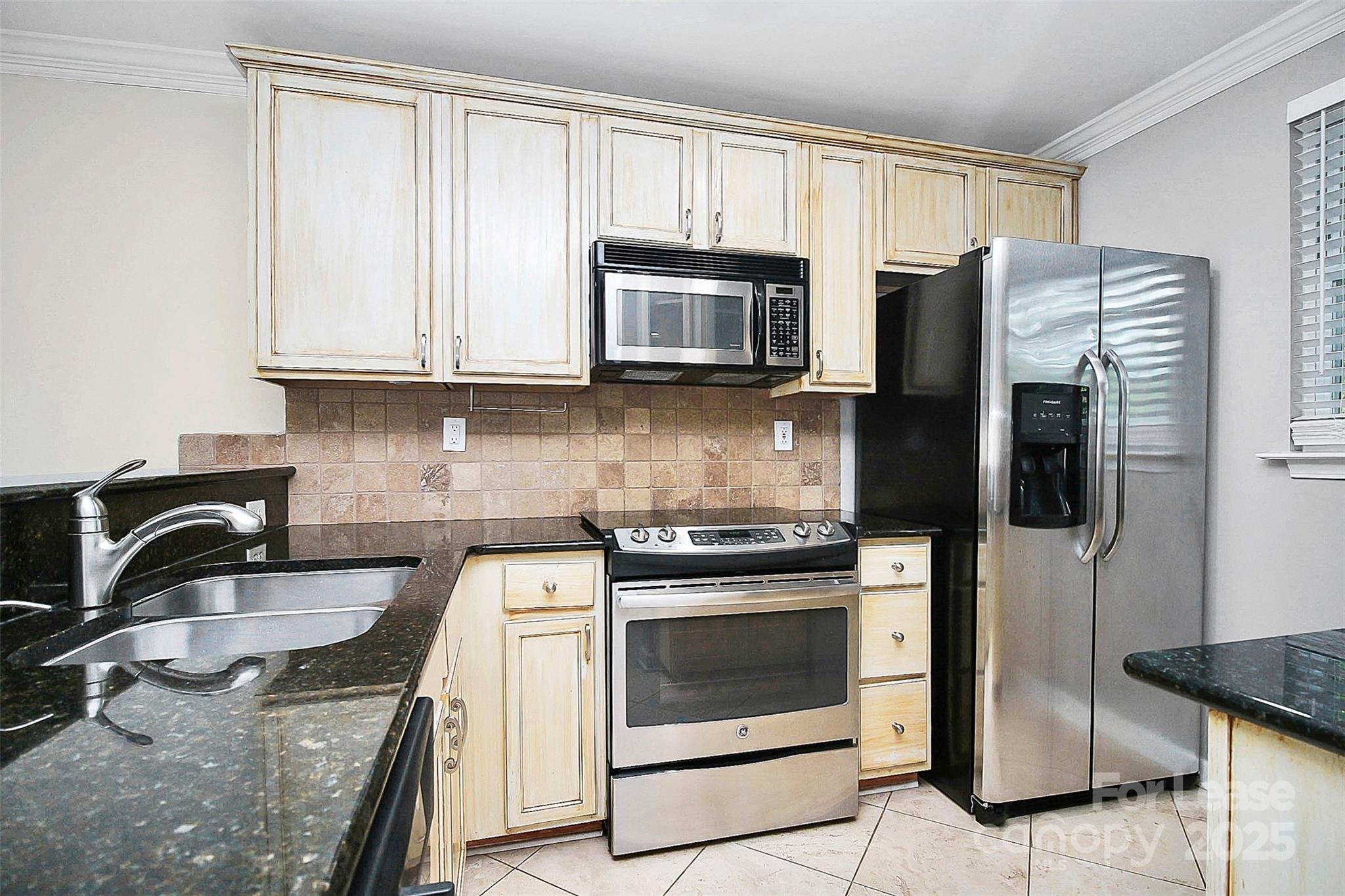 Williamsburg on Commonwealth - Residential Lease