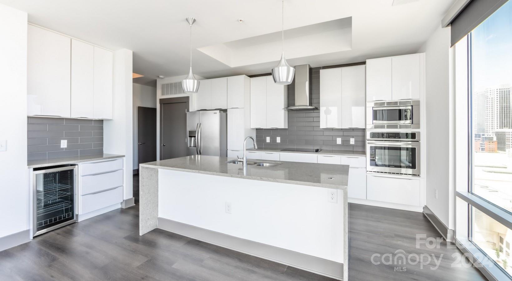 Charlotte, North Carolina 28202, United States, 2 Bedrooms Bedrooms, ,3 BathroomsBathrooms,Residential,Active,58715