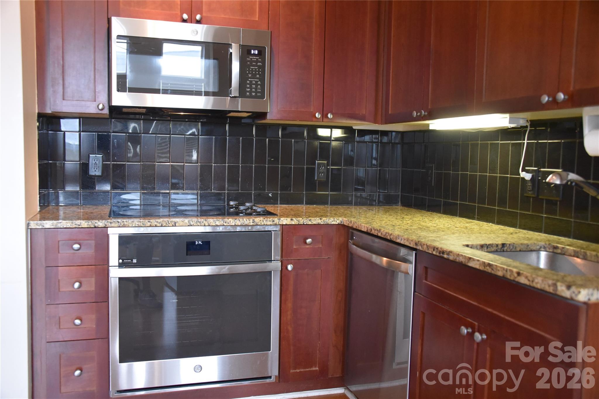 2125 Southend Drive 448